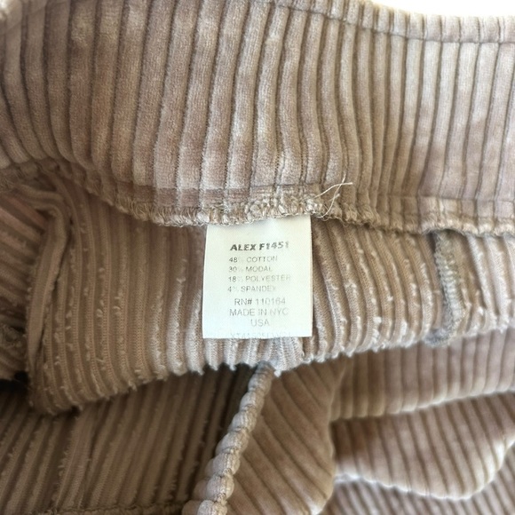 Avenue Montaigne velvet CORDUROY beige tan pull on wide leg pants size 4 modal - Picture 4 of 7
